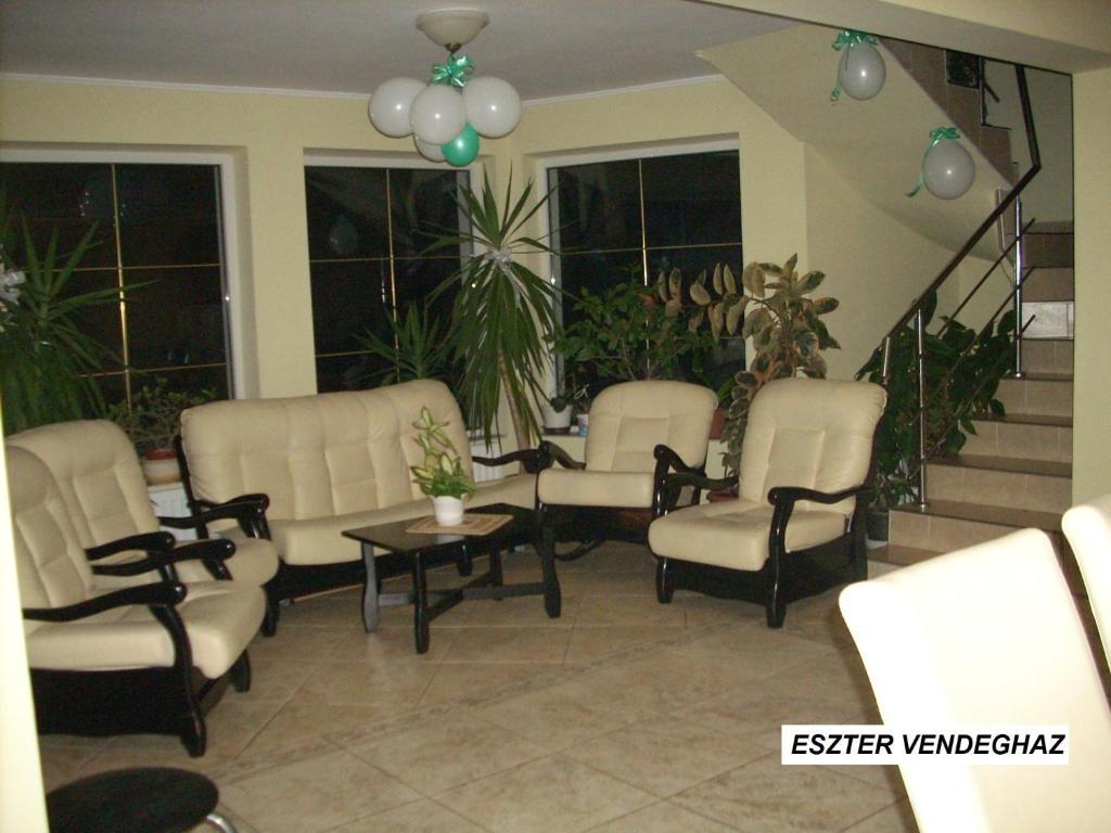فندق Vila Eszter سوفاتا المظهر الخارجي الصورة